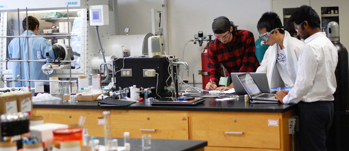 Chemistry Department Receives McLean Grant for Lab Instruments