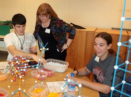 Brandon and Colleen work on projects during the first round of challenges.