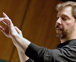 Glen Cortese will conduct the WNY Chamber Orchestra in a performance at St. Bonaventure University