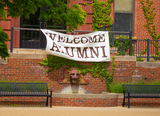 alumni sign