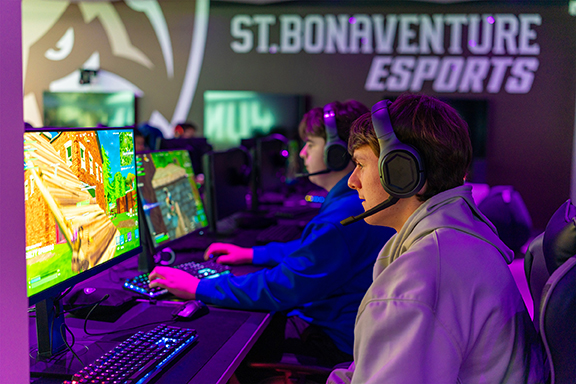 SBU Esports Game Room with students in front of computers